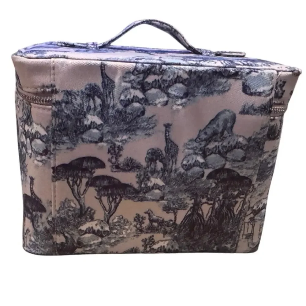 DIOR Around the World GWP Vanity Case Model New in Bag